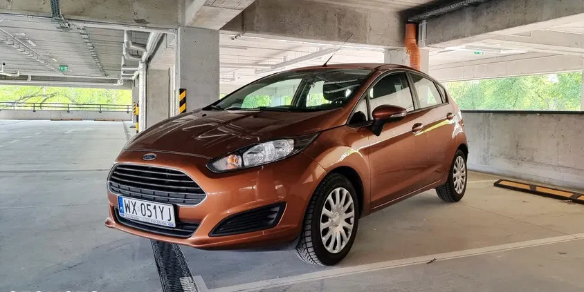 samochody osobowe Ford Fiesta cena 31500 przebieg: 90711, rok produkcji 2015 z Warszawa